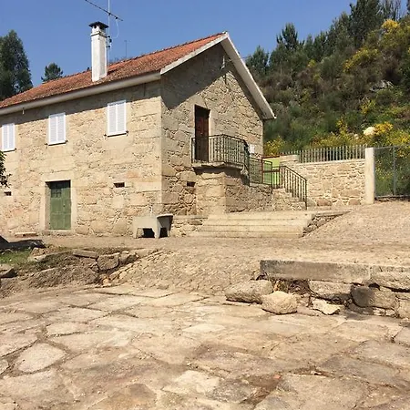Cottage house Vitorino dos Piaes